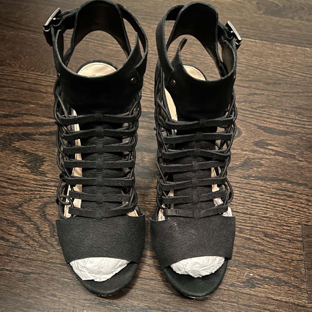 Vince Camuto
Women's Black Evel Caged Sandal